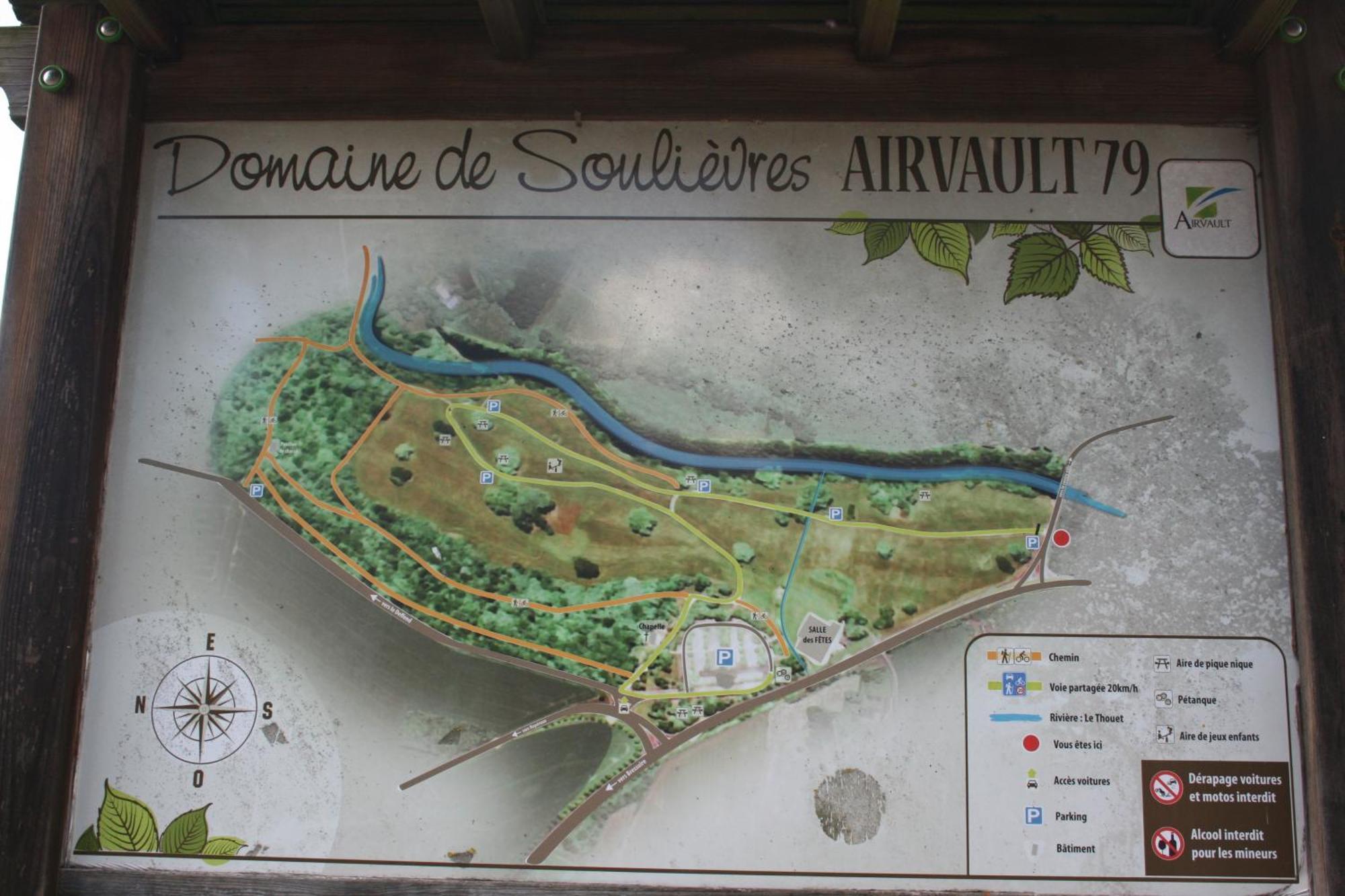 Apartmán Les Nuits D'Aldearde Airvault Exteriér fotografie