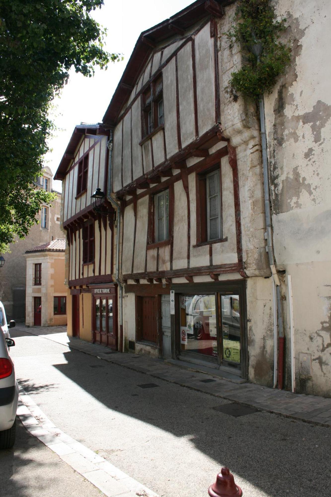 Apartmán Les Nuits D'Aldearde Airvault Exteriér fotografie